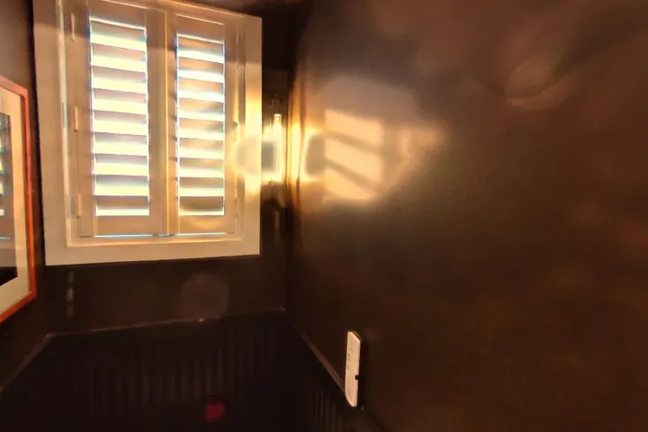 Ensuite shower and WC in the 360 tour